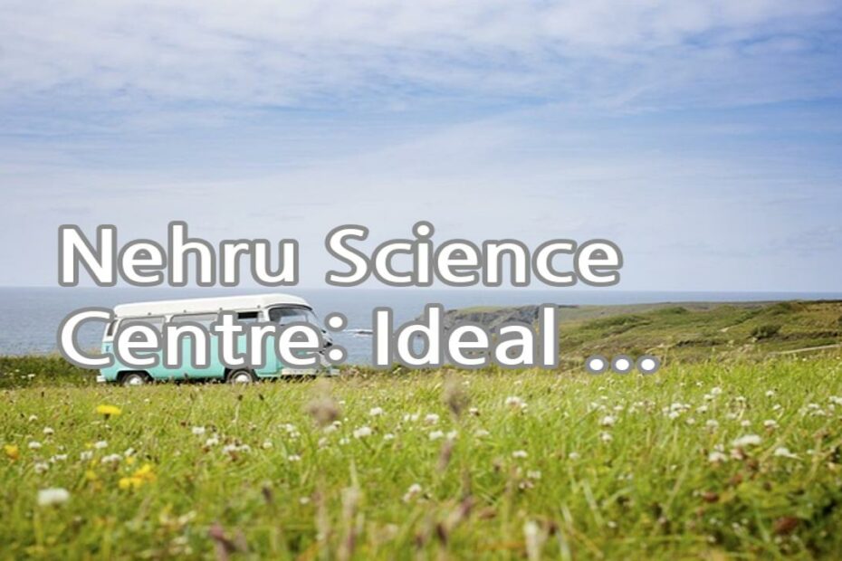 Nehru Science Centre: Ideal for science enthusiasts, this interactive museum has hands-on exhibits, live science shows, and a planetarium. It's a great place to learn and have fun for visitors of all ages.